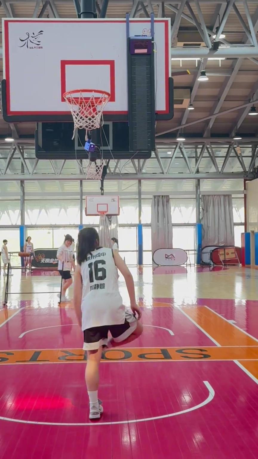 所以，你能摸高多少？