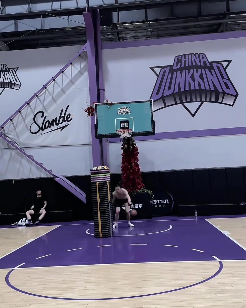 兄弟，這個(gè)摸高如何？