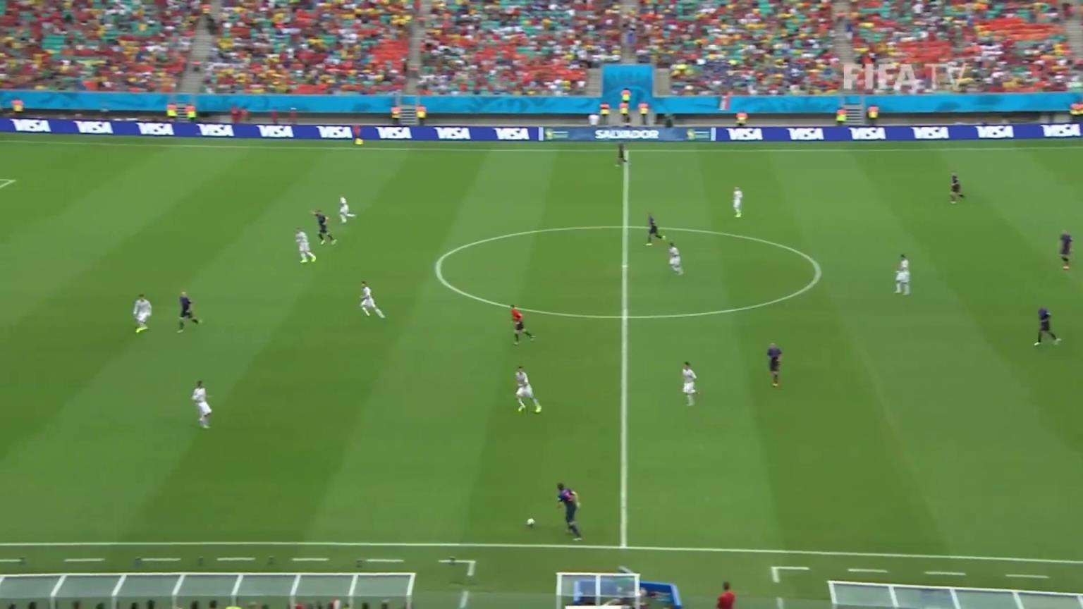 聽說范將軍是因?yàn)椴粫?huì)停球才選擇直接打門的