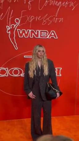 女狀元佩吉強(qiáng)勢登陸WNBA，實(shí)力超強(qiáng)，顏值也杠杠的